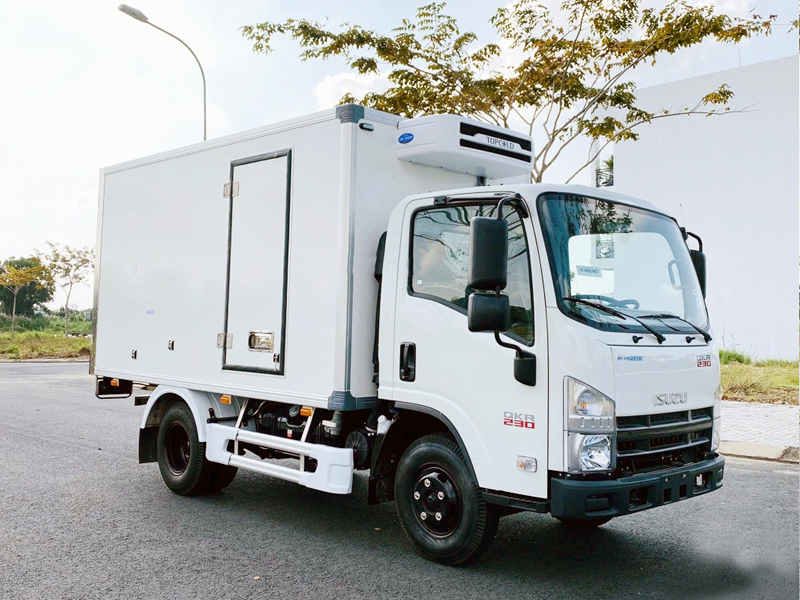 XE TẢI ISUZU 1.9 TẤN THÙNG KÍN QKR210